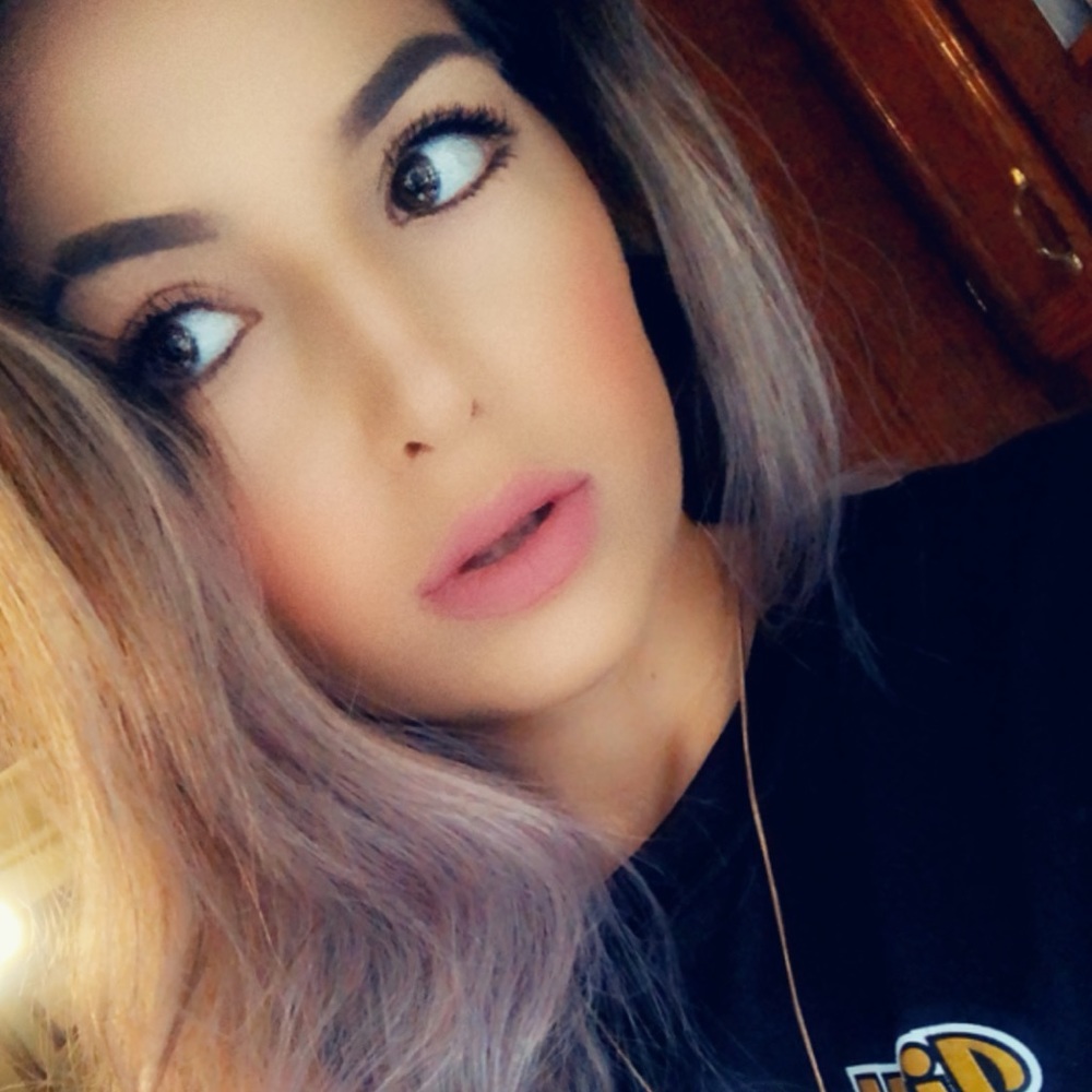 Meet your Posher, Mayra